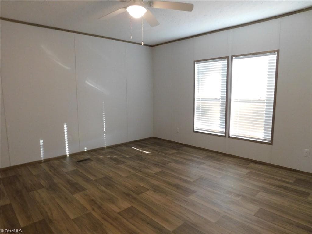 Manufactured Home at 182 Briar Creek Estates, Thomasville NC 27360, Thomasville, photo 15 of 15
