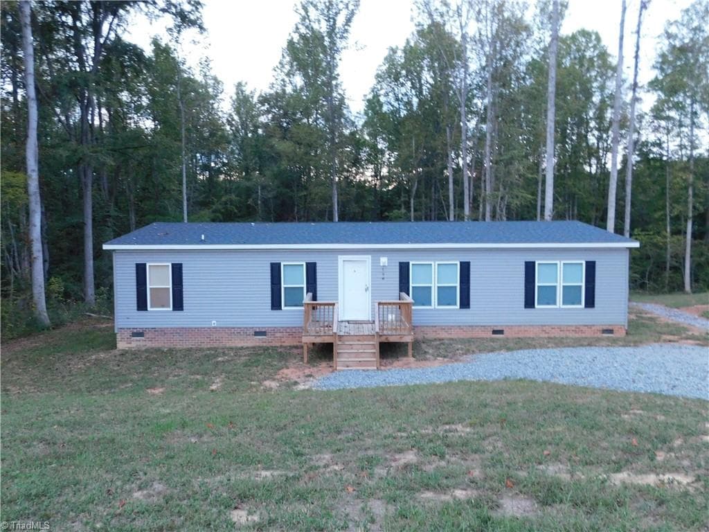 Manufactured Home at 196 Briar Creek Estates, Thomasville NC 27360, Thomasville, photo 24 of 24