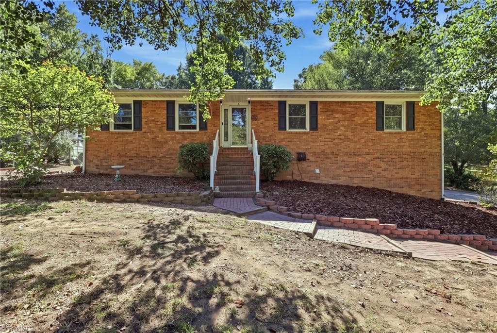 406 Spring Road, Jamestown NC 27282