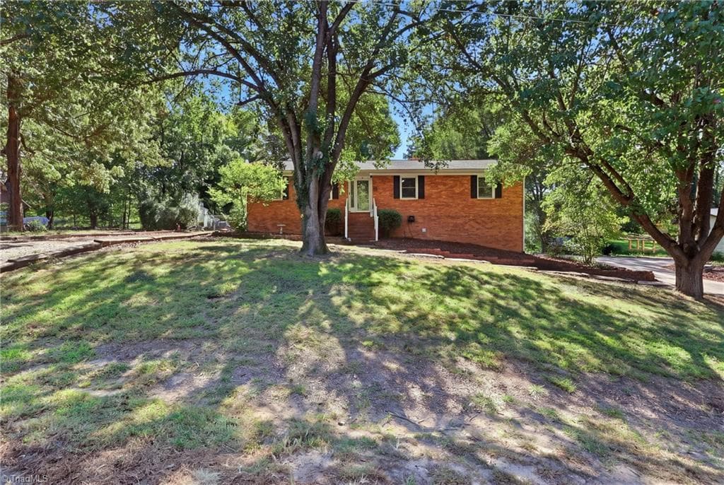 Stick/Site Built at 406 Spring Road, Jamestown NC 27282, Jamestown, photo 5 of 45
