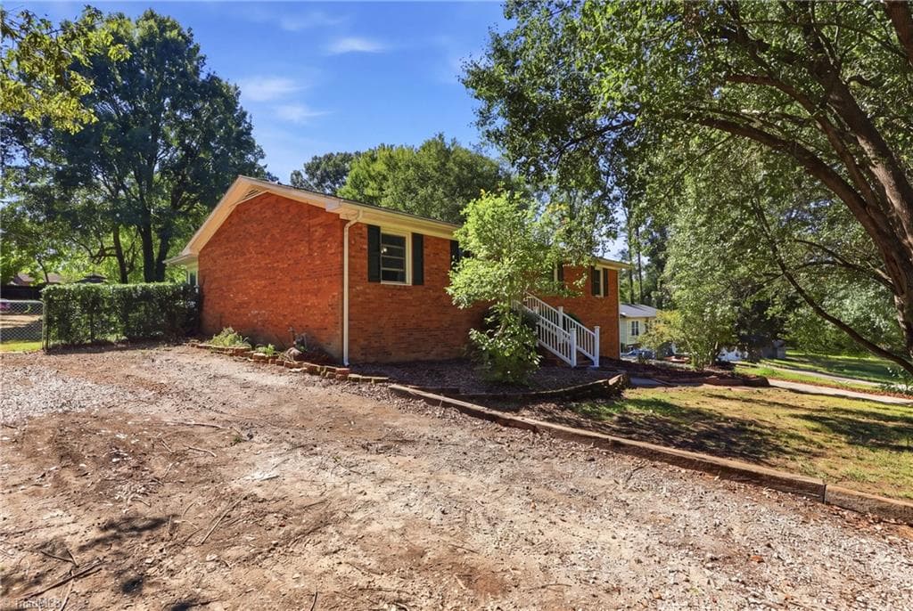 Stick/Site Built at 406 Spring Road, Jamestown NC 27282, Jamestown, photo 4 of 45