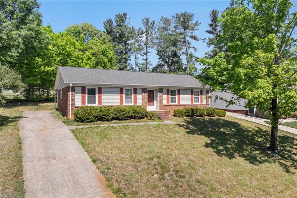 203 Shenandoah Drive, Winston-Salem NC 27103