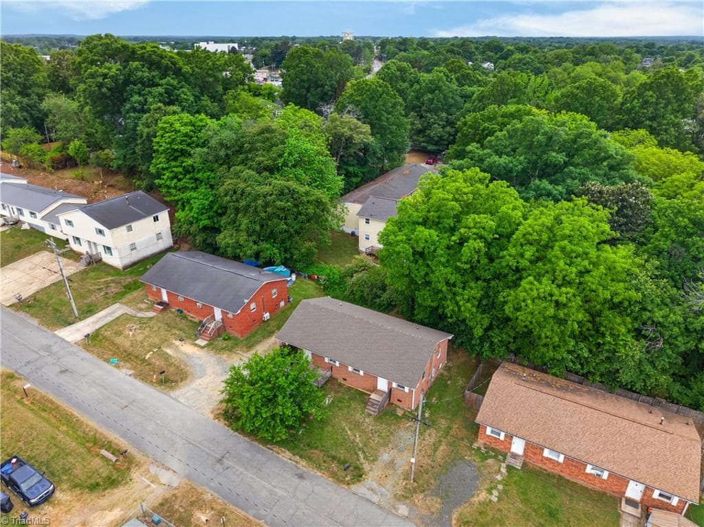 Duplex at 17 Hunter Street, Thomasville NC 27360, Thomasville, photo 55 of 60