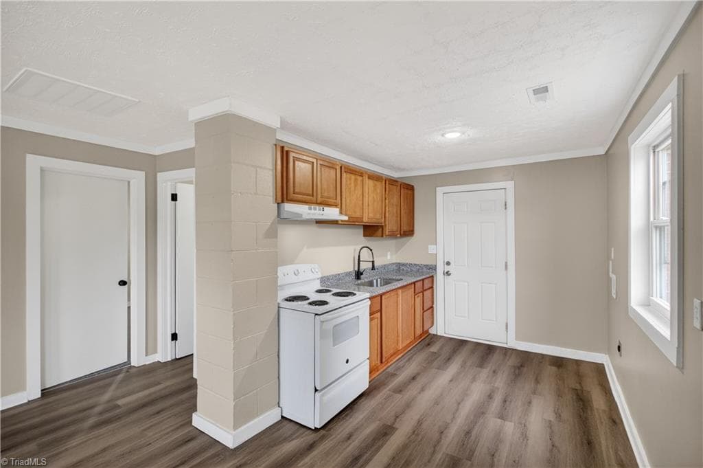 Duplex at 17 Hunter Street, Thomasville NC 27360, Thomasville, photo 35 of 60