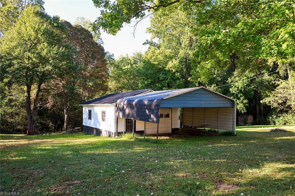 Stick/Site Built at 176 Oaklawn Road, Winston-Salem NC 27107, Winston-Salem, photo 30 of 36