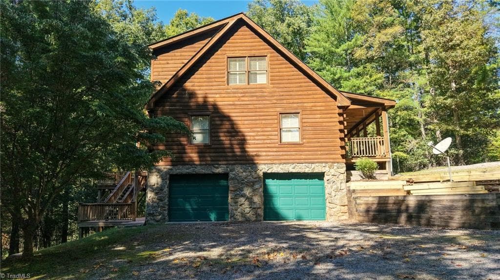Stick/Site Built at 154 Rocky Shore Drive, Wilkesboro NC 28697, Wilkesboro, photo 37 of 50