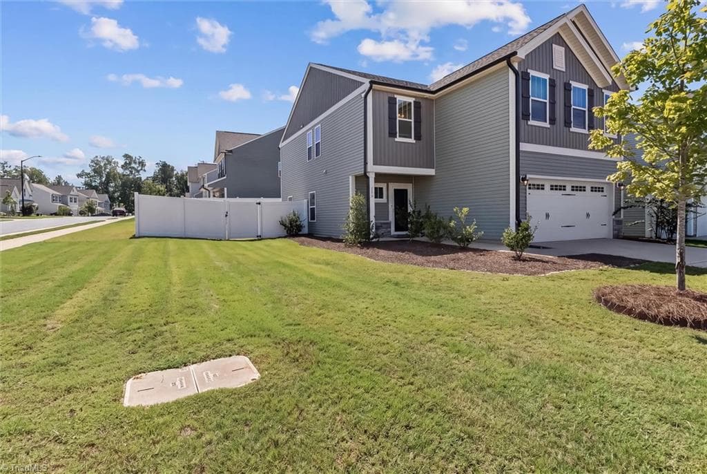 Stick/Site Built at 146 Centerpiece Drive, High Point NC 27265, High Point, photo 5 of 64
