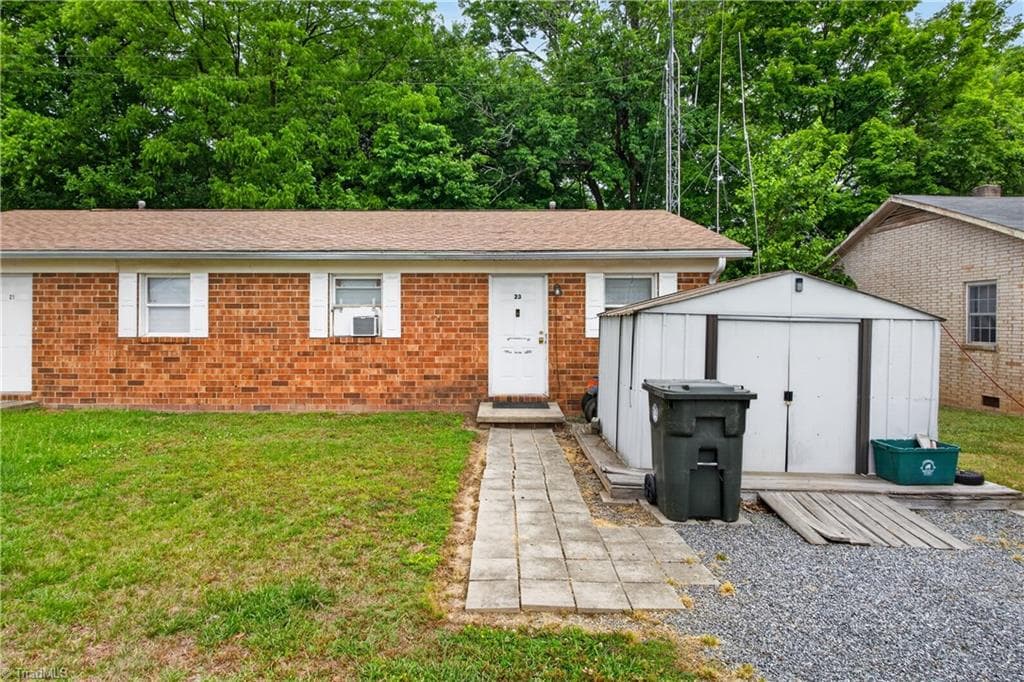 Duplex at 21 Hunter Street, Thomasville NC 27360, Thomasville, photo 55 of 66
