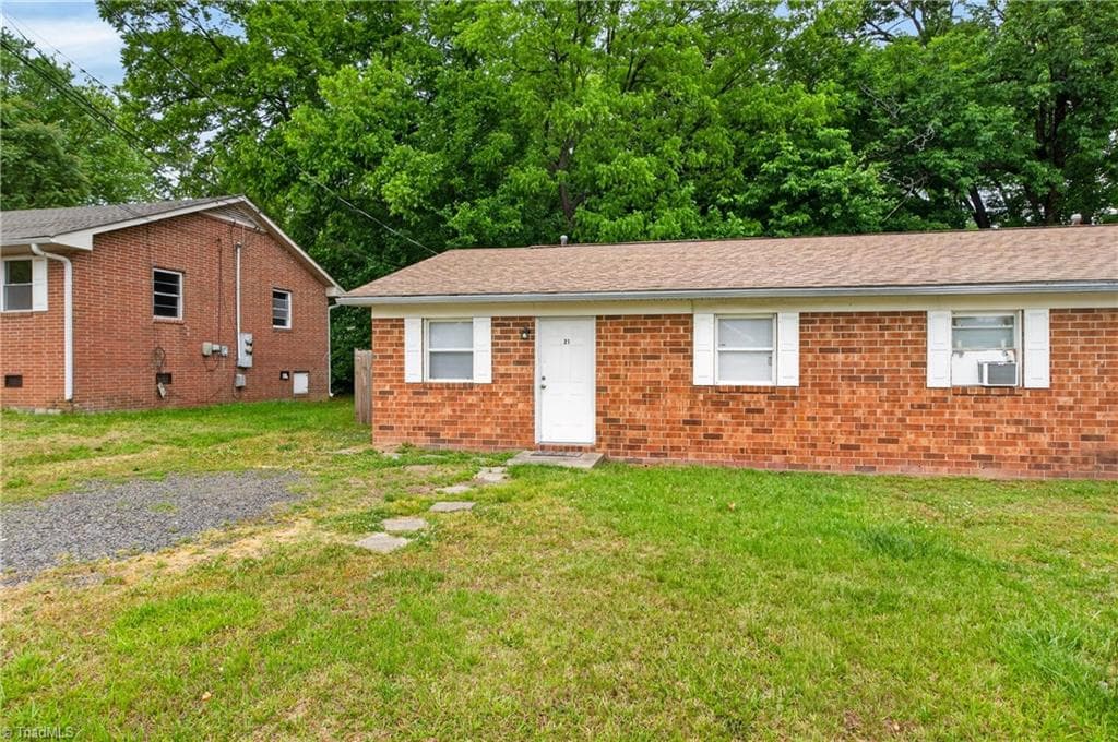 Duplex at 21 Hunter Street, Thomasville NC 27360, Thomasville, photo 59 of 66