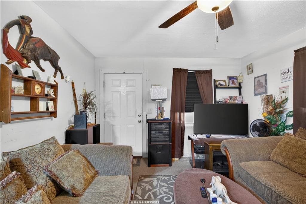 Duplex at 29 Hunter Street, Thomasville NC 27360, Thomasville, photo 11 of 70
