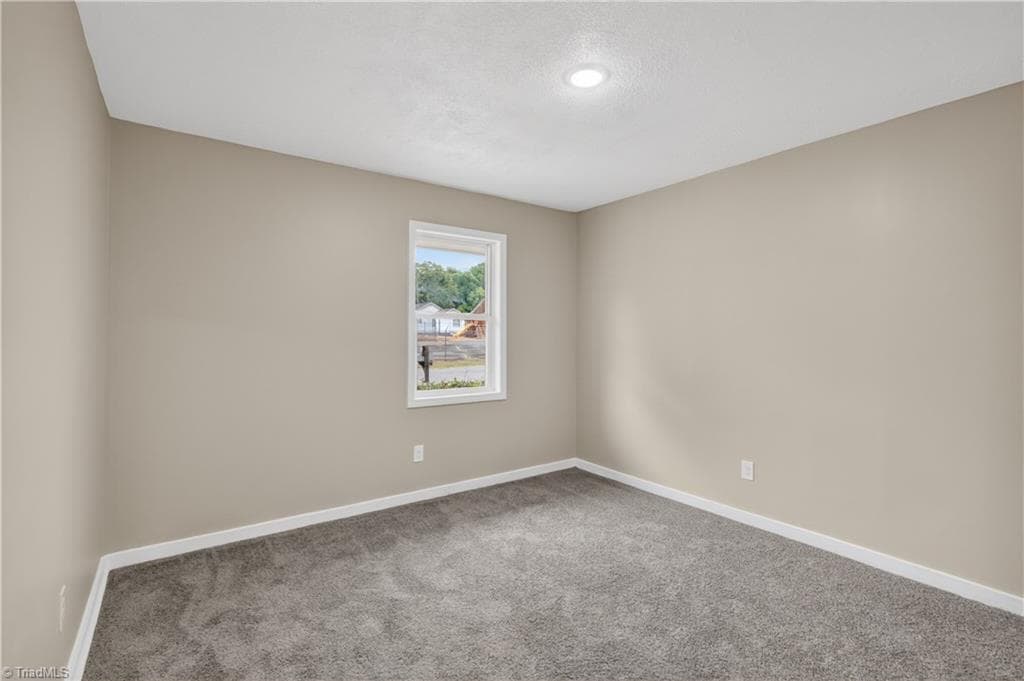 Duplex at 29 Hunter Street, Thomasville NC 27360, Thomasville, photo 51 of 70