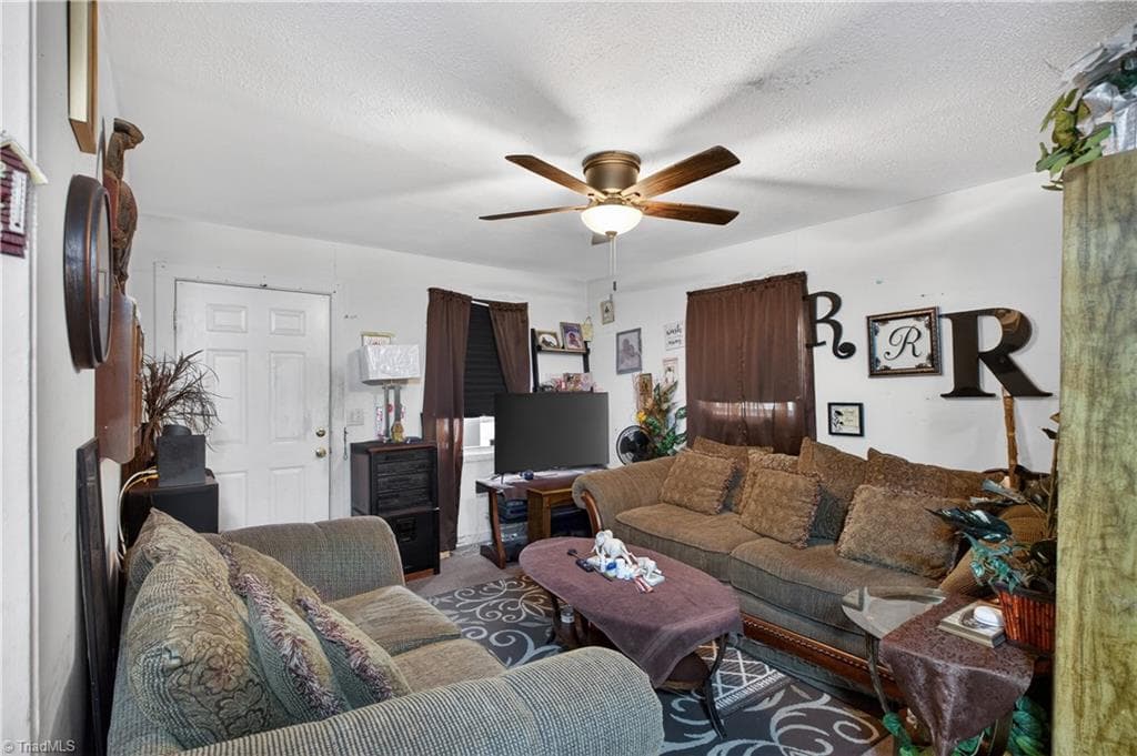 Duplex at 29 Hunter Street, Thomasville NC 27360, Thomasville, photo 13 of 70