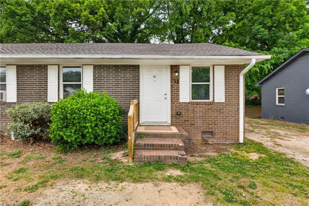 Duplex at 29 Hunter Street, Thomasville NC 27360, Thomasville, photo 63 of 70