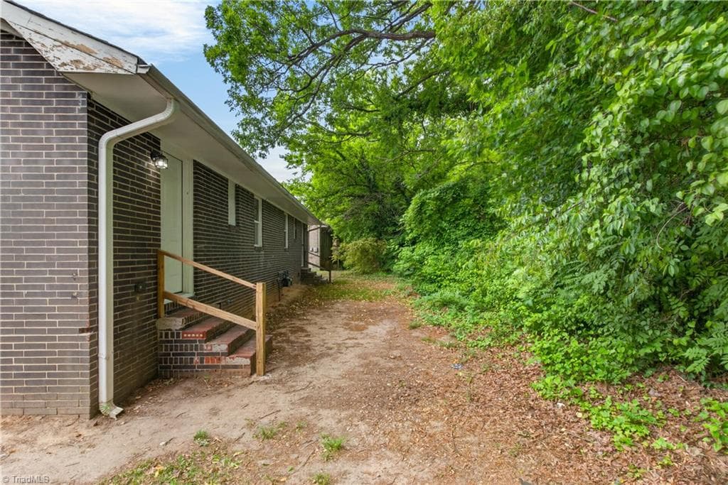 Duplex at 29 Hunter Street, Thomasville NC 27360, Thomasville, photo 55 of 70