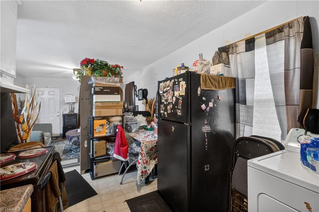 Duplex at 29 Hunter Street, Thomasville NC 27360, Thomasville, photo 19 of 70