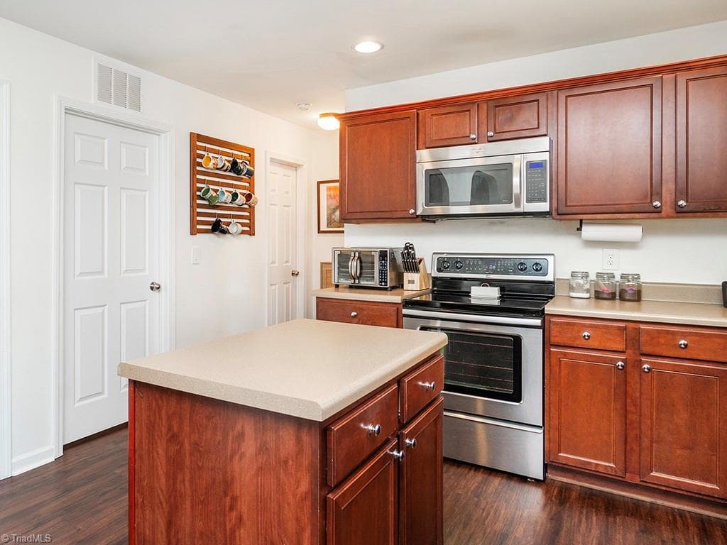 Stick/Site Built at 203 Collington Drive, Mebane NC 27302, Mebane, photo 15 of 41