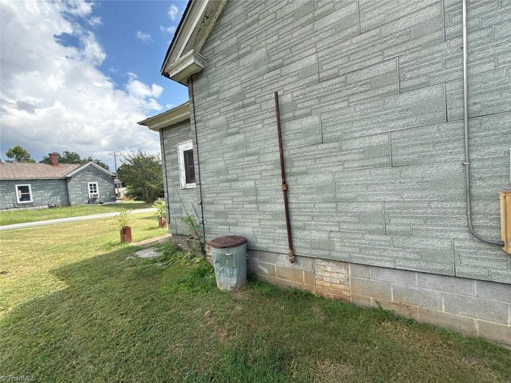 Stick/Site Built at 1421 South Avenue, Eden NC 27288, Eden, photo 27 of 33
