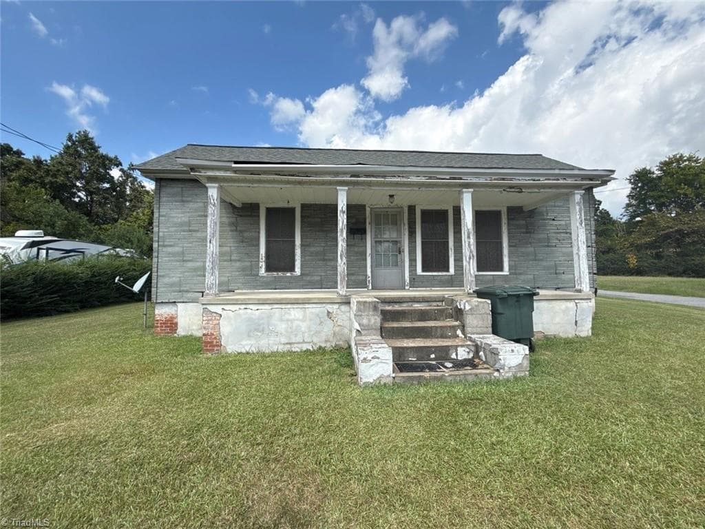 1421 South Avenue, Eden NC 27288
