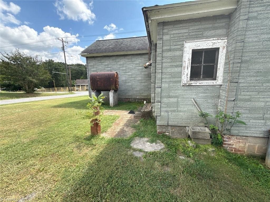 Stick/Site Built at 1421 South Avenue, Eden NC 27288, Eden, photo 28 of 33