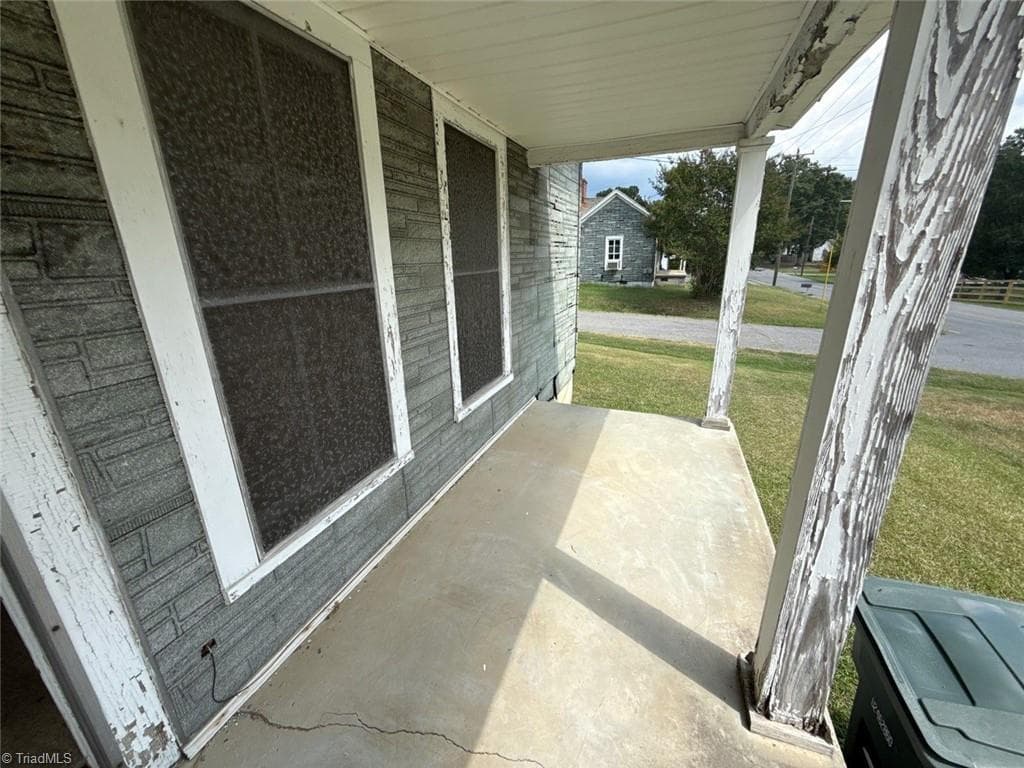 Stick/Site Built at 1421 South Avenue, Eden NC 27288, Eden, photo 4 of 33