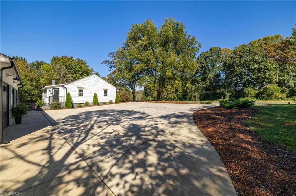 Stick/Site Built at 1333 Commonwealth Road, Randleman NC 27317, Randleman, photo 4 of 37