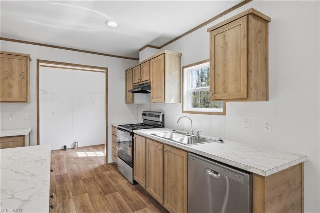 Manufactured Home at 189 Village Point Drive, Statesville NC 28625, Statesville, photo 15 of 33