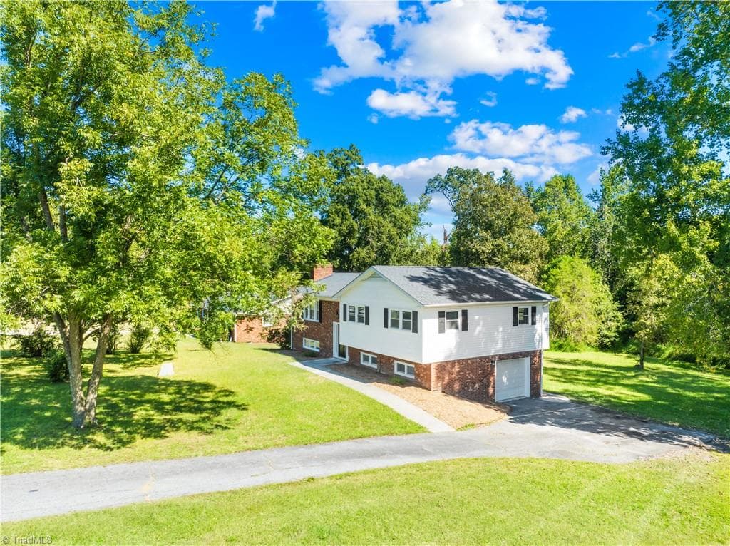 Stick/Site Built at 5528 Mauldin Drive, High Point NC 27263, High Point, photo 32 of 38