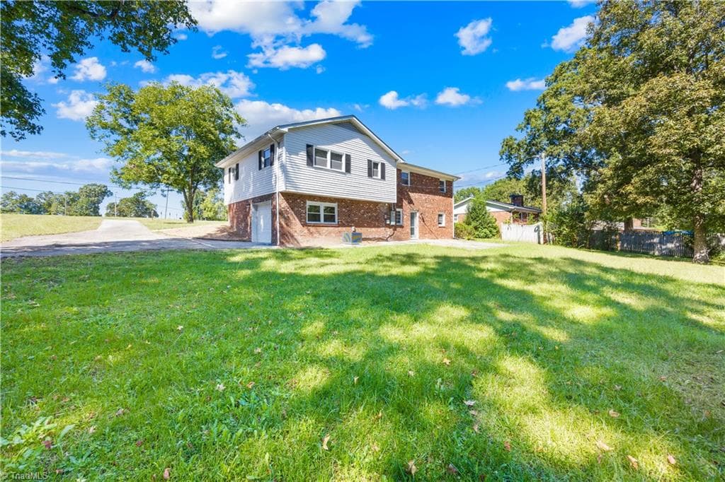 Stick/Site Built at 5528 Mauldin Drive, High Point NC 27263, High Point, photo 30 of 38