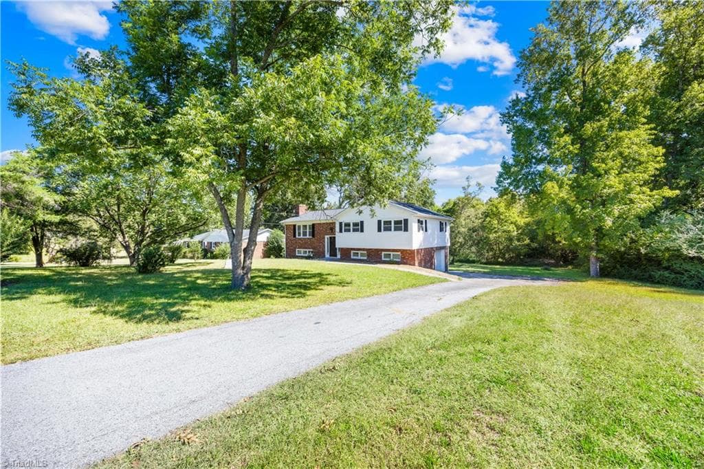 Stick/Site Built at 5528 Mauldin Drive, High Point NC 27263, High Point, photo 31 of 38