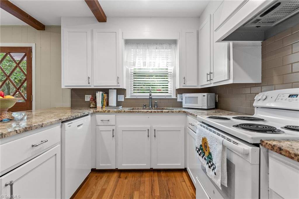 Stick/Site Built at 123 Pine Tree Drive, Roaring Gap NC 28668, Roaring Gap, photo 4 of 50