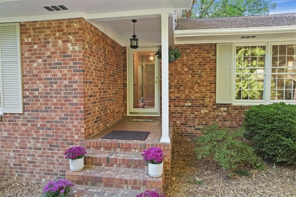 Stick/Site Built at 102 Cottonwood Drive, Jamestown NC 27282, Jamestown, photo 6 of 50