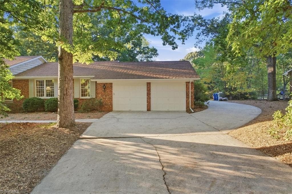 Stick/Site Built at 102 Cottonwood Drive, Jamestown NC 27282, Jamestown, photo 3 of 50