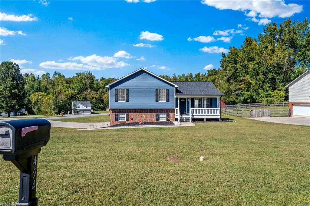 Stick/Site Built at 494 Sunset Ridge Lane, Lexington NC 27295, Lexington, photo 3 of 31