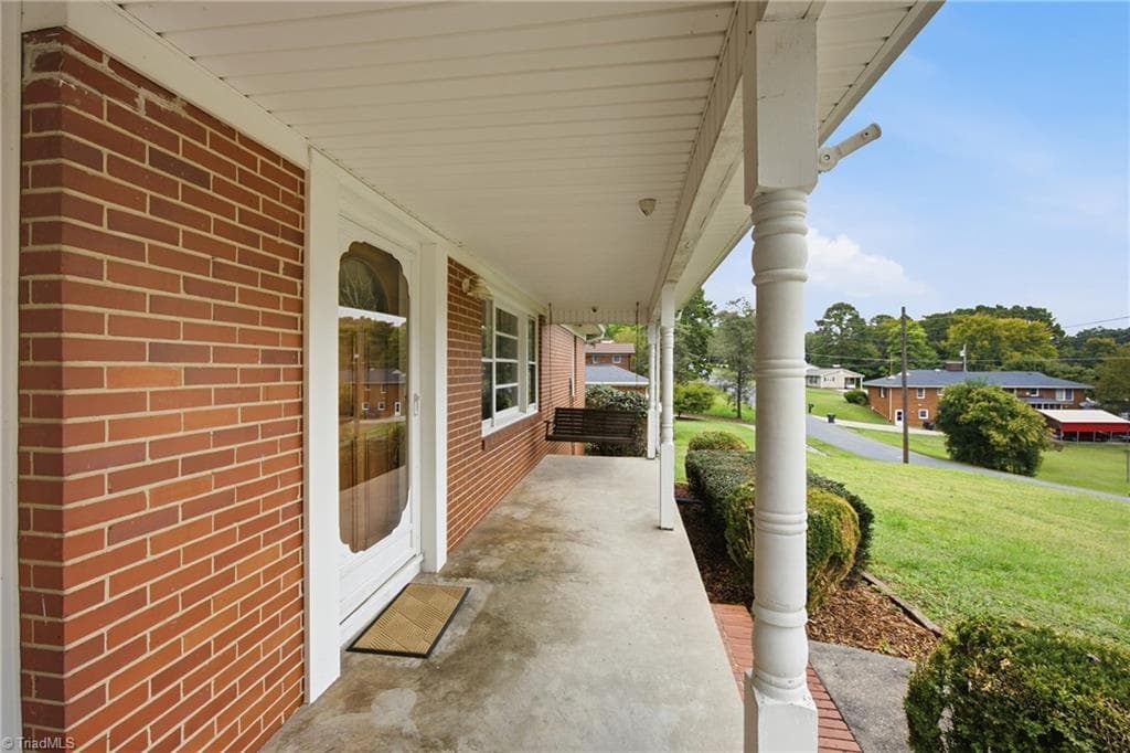 Stick/Site Built at 1420 Brookdale Drive, Asheboro NC 27205, Asheboro, photo 7 of 44