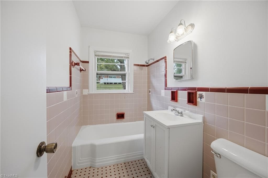 Stick/Site Built at 1420 Brookdale Drive, Asheboro NC 27205, Asheboro, photo 14 of 44
