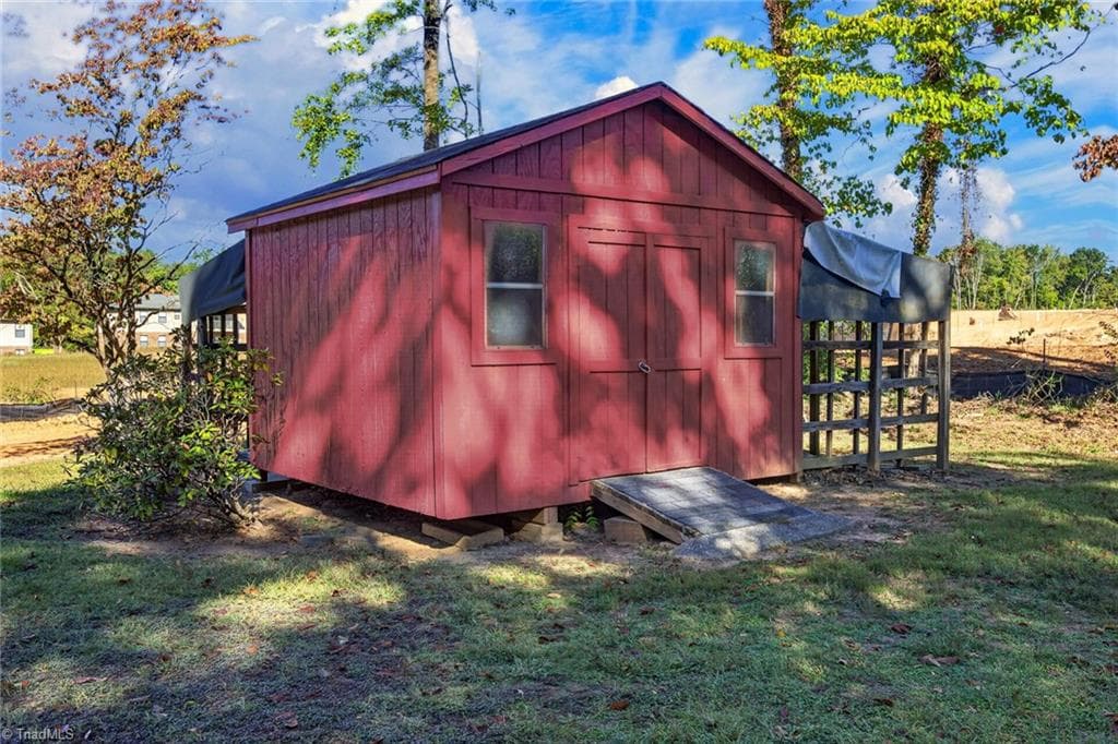 Stick/Site Built at 1510 Woodside Drive, Reidsville NC 27320, Reidsville, photo 43 of 49