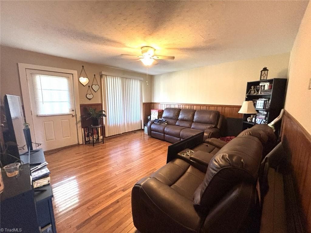 Duplex at 4642 NC Highway 62, Thomasville NC 27360, Thomasville, photo 3 of 12