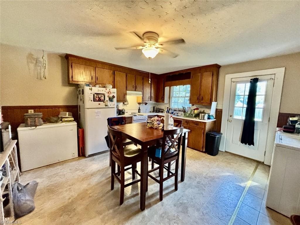 Duplex at 4642 NC Highway 62, Thomasville NC 27360, Thomasville, photo 4 of 12