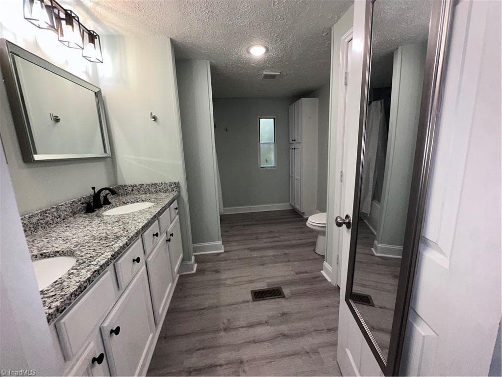 Manufactured Home at 6610 Edgeworth Trail, Pfafftown NC 27040, Pfafftown, photo 18 of 21
