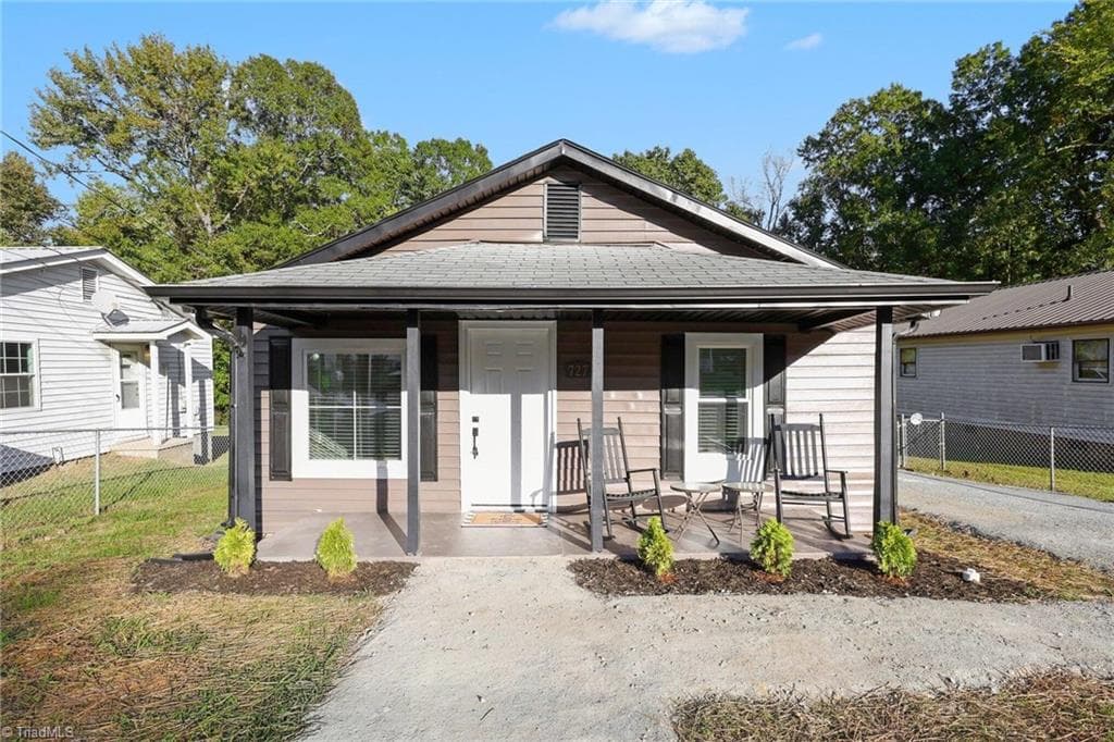 Stick/Site Built at 727 Trotter Street, Thomasville NC 27360, Thomasville, photo 2 of 34