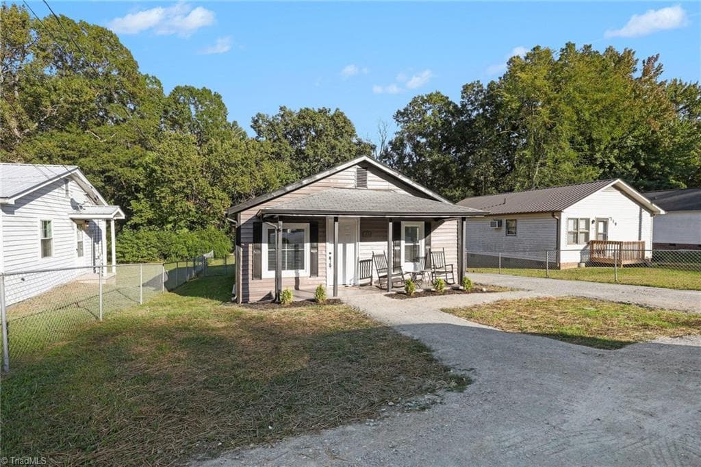 Stick/Site Built at 727 Trotter Street, Thomasville NC 27360, Thomasville, photo 3 of 34