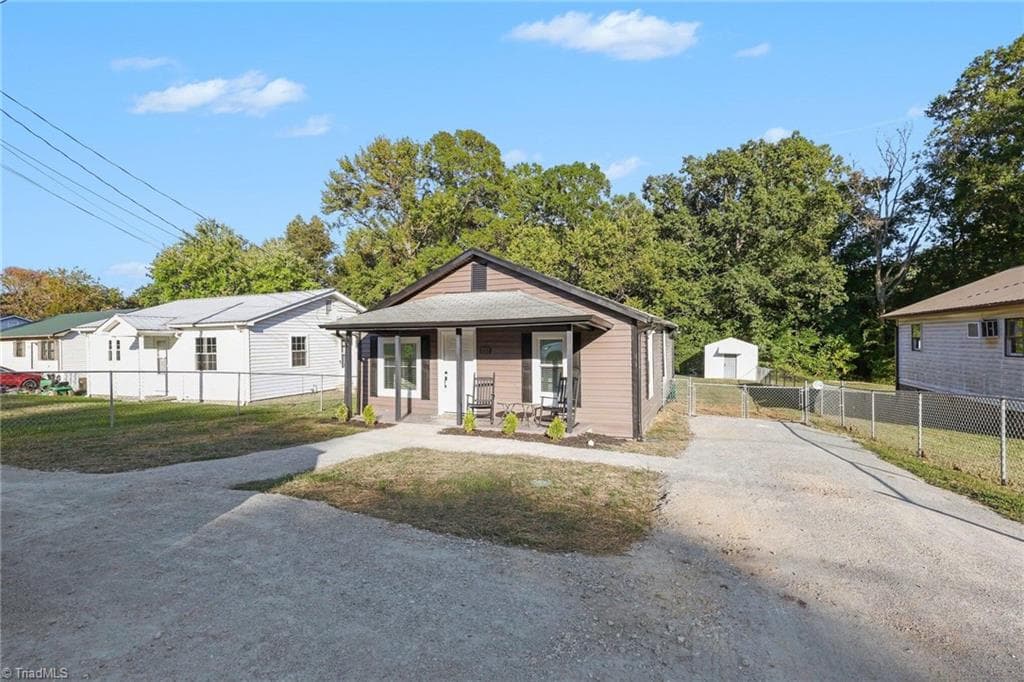 Stick/Site Built at 727 Trotter Street, Thomasville NC 27360, Thomasville, photo 4 of 34