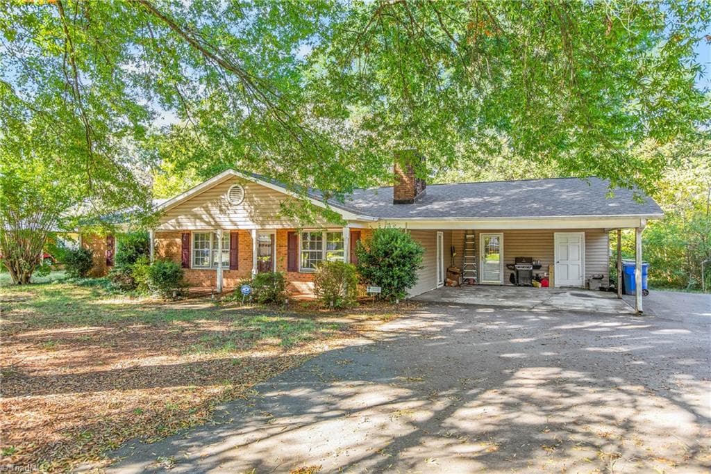 Stick/Site Built at 466 Pine Forest Drive, Kernersville NC 27284, Kernersville, photo 3 of 20