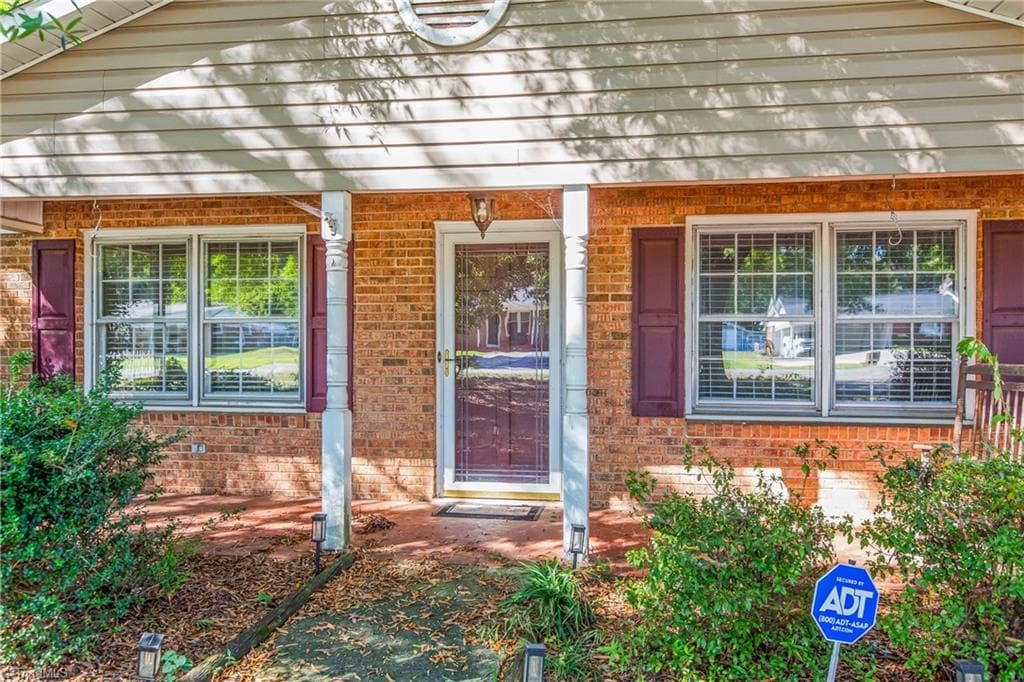 Stick/Site Built at 466 Pine Forest Drive, Kernersville NC 27284, Kernersville, photo 4 of 20