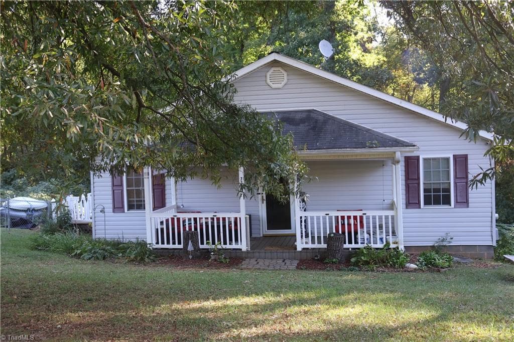 Stick/Site Built at 7381 Broad Street, Rural Hall NC 27045, Rural Hall, photo 2 of 21