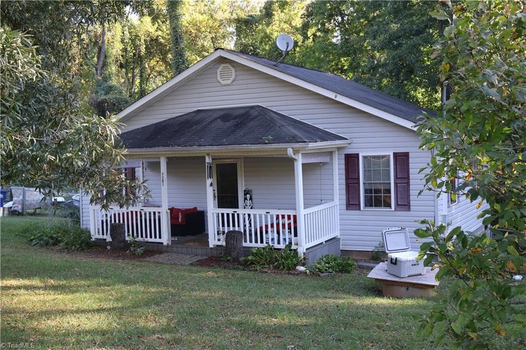 Stick/Site Built at 7381 Broad Street, Rural Hall NC 27045, Rural Hall, photo 3 of 21