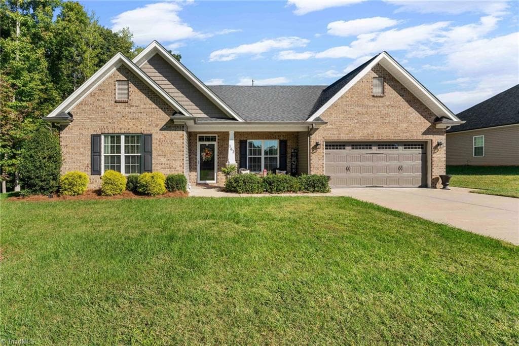 162 Gracie Lane, Clemmons NC 27012