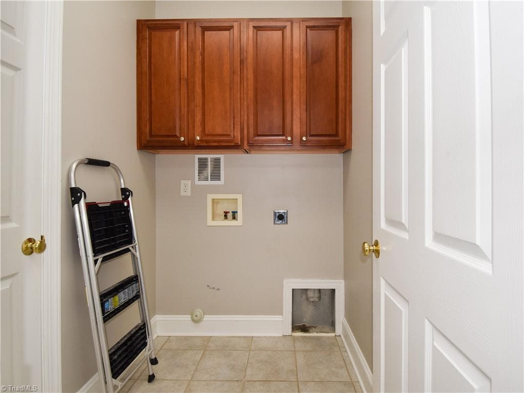 Stick/Site Built at 4634 Pebble Lake Drive, Pfafftown NC 27040, photo 11 of 36