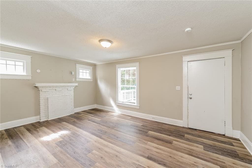 Stick/Site Built at 633 Wesley Drive, High Point NC 27260, High Point, photo 5 of 16