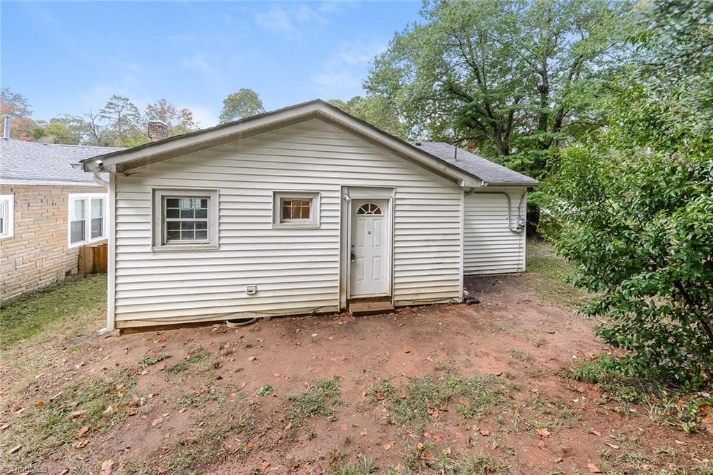 Stick/Site Built at 633 Wesley Drive, High Point NC 27260, High Point, photo 15 of 16